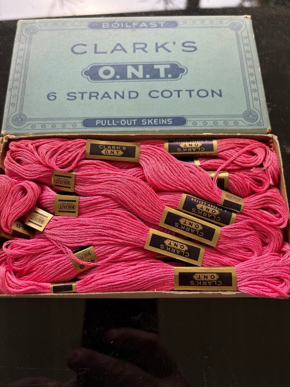 Clark's O.N.T. 6 Strand Cotton Pull-Out Skeins Beauty Rose 46-B Orig. Box
